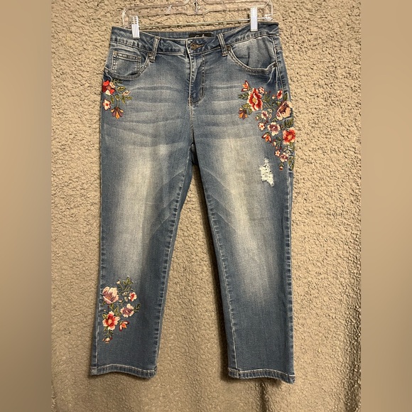 Earl Jeans Denim - Earl Jeans Blue Floral Embroidered Cropped Jeans